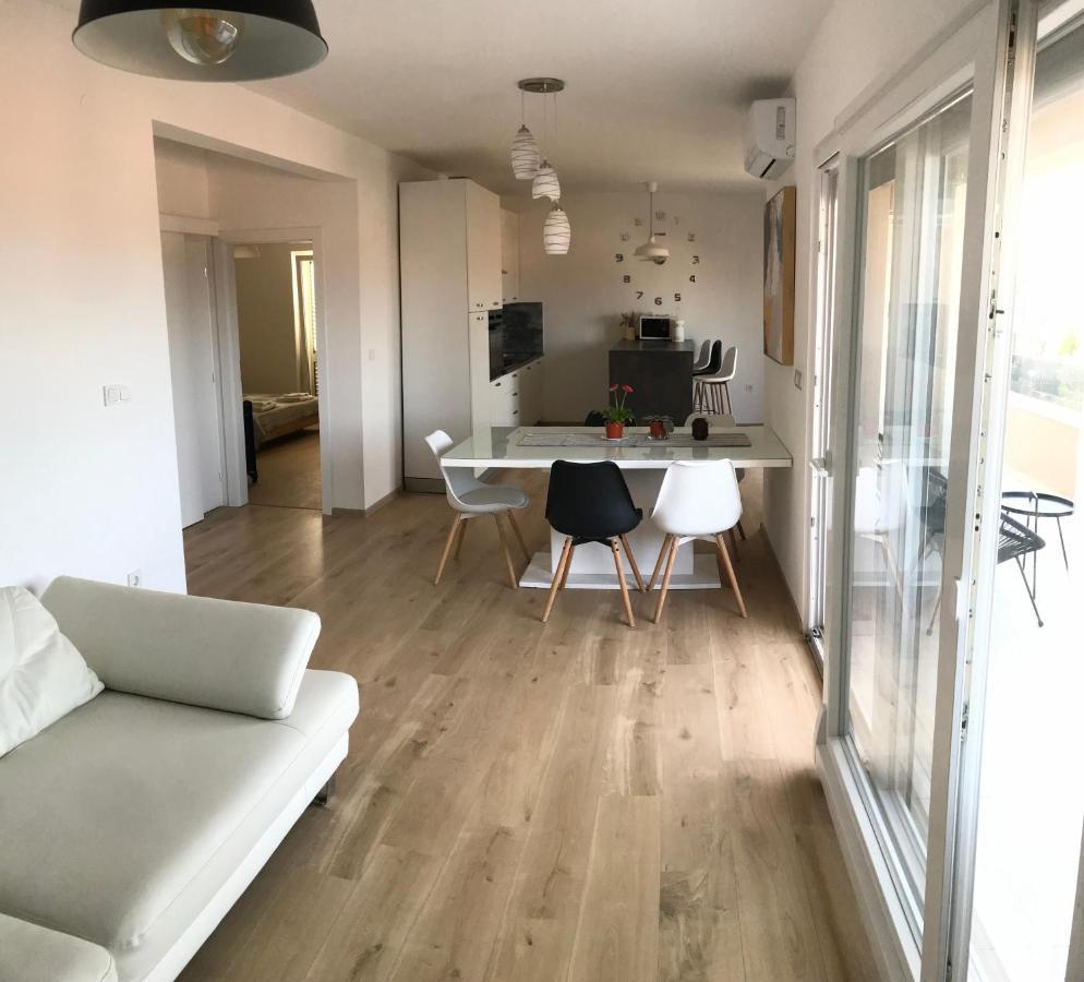 Apartments Jelka Banjol Εξωτερικό φωτογραφία
